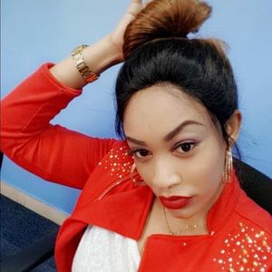 Meet your Posher, Aliya