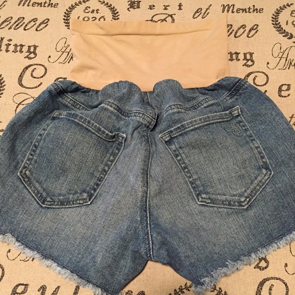 Jessica Simpson Shorts - Maternity jeans shorts by Jessica Simpson small Jessica Simpson Shorts - Maternity jeans shorts by Jessica Simpson small