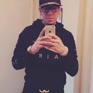 Meet your Posher, Nick
