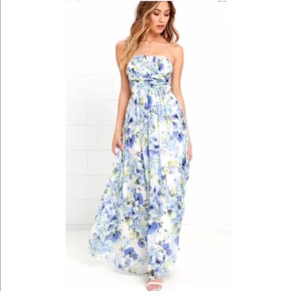NWT. Lulu's floral maxi dress.
