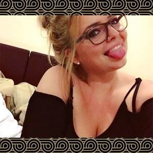 Meet your Posher, Maegan