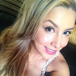 Meet your Posher, Alba