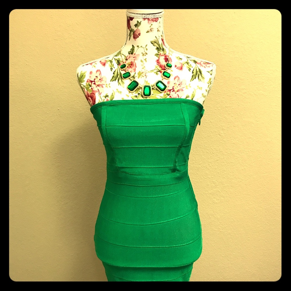 NWT Forever 21 Kelly Green strapless bandage dress