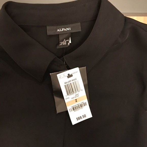 *SALE* NWT Alfani Black Cold Shoulder Top - Picture 3 of 3