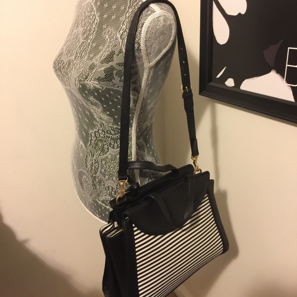 kate spade Handbags - Kate Spade black and white bag