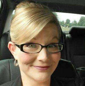 Meet your Posher, Tina