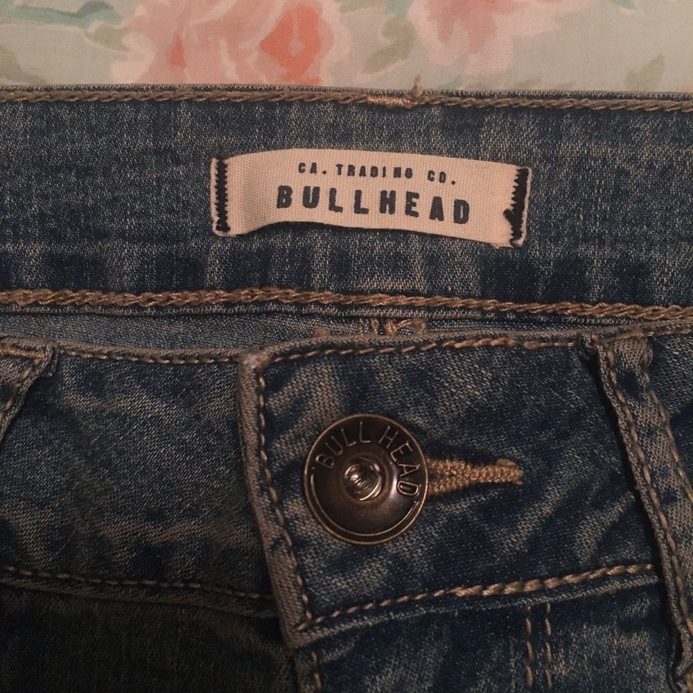 Bullhead Skinny Jeans - Picture 3 of 5