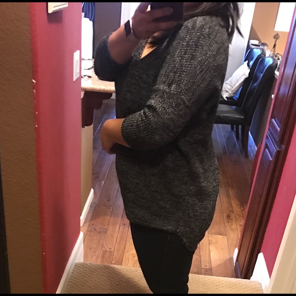 Express Sweater - Picture 4 of 6