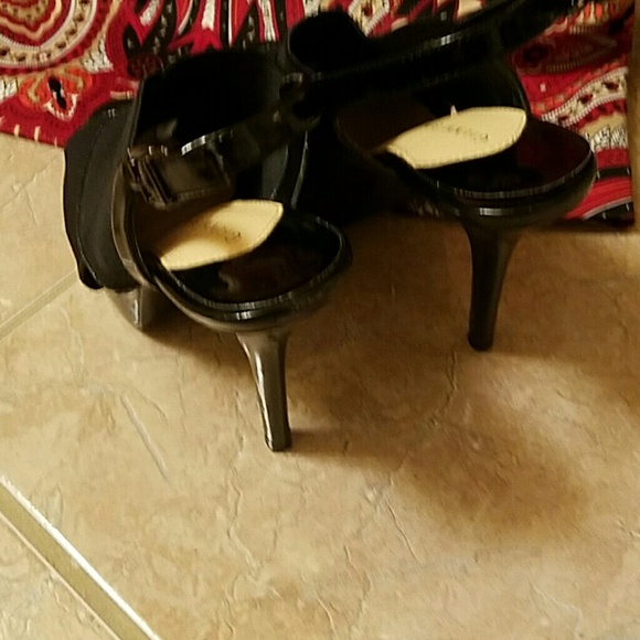 SALE! Giani Bernini 👀Peep Toe Slingbacks - Picture 4 of 7