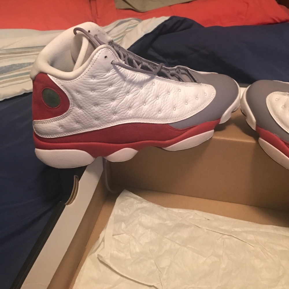 Size 11 air Jordan 13 "grey toe"