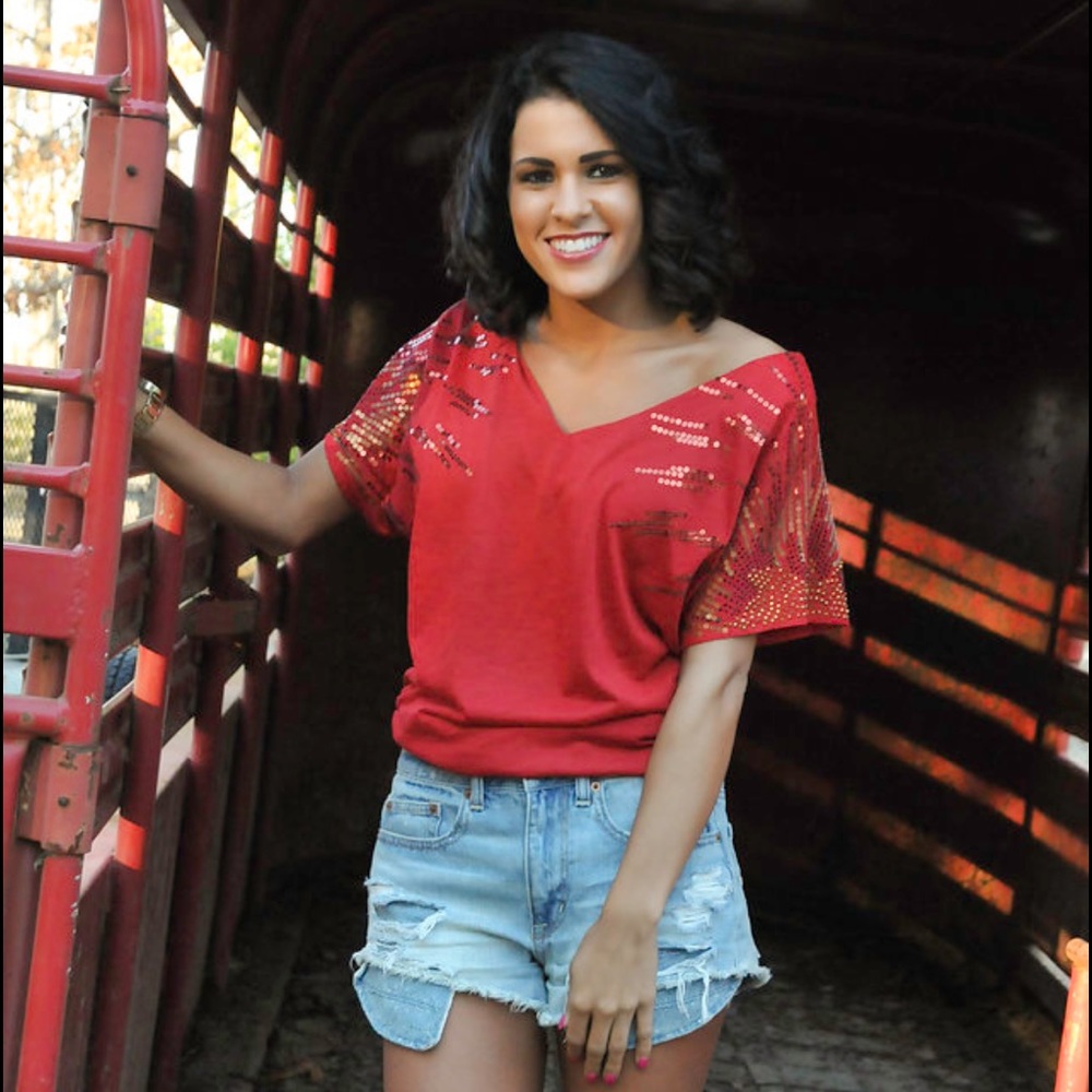 ❤️Miss Me Red Domain Boat Neck Gold Sequin Shirt