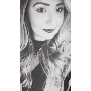 Meet your Posher, Isabel