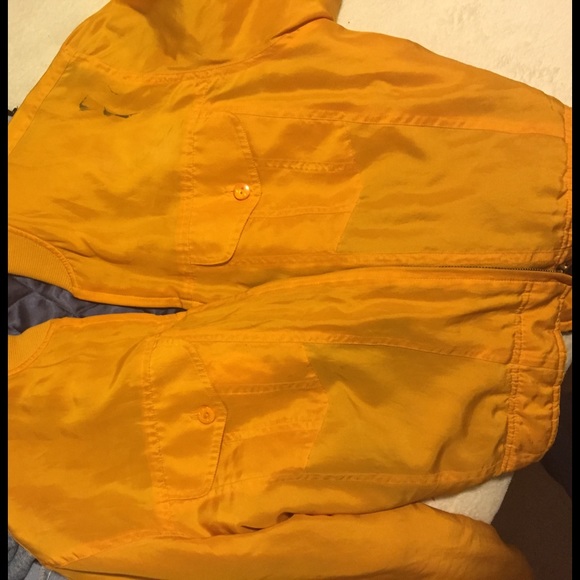 Yellow bomber jacket - Picture 2 of 3