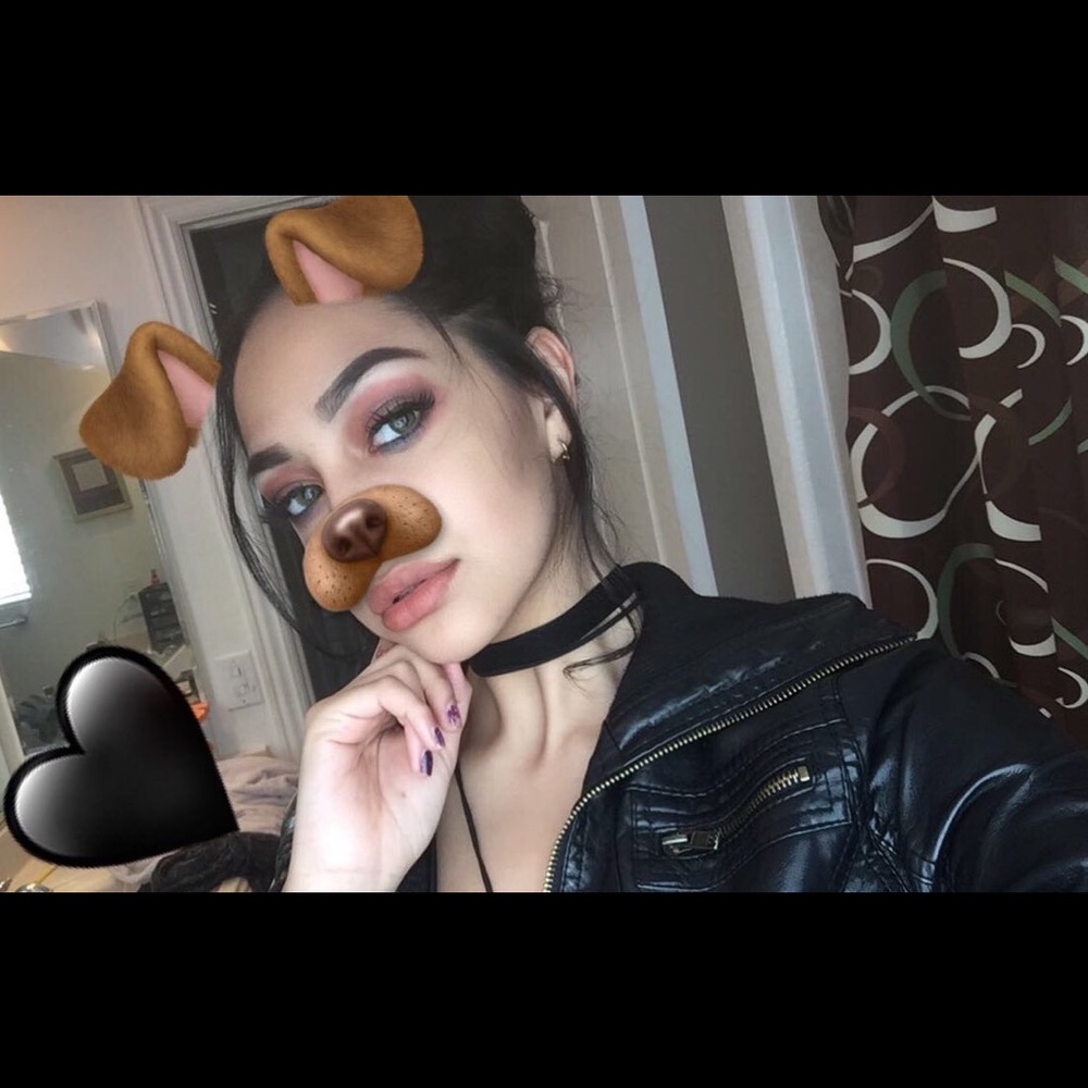 Black velvet choker