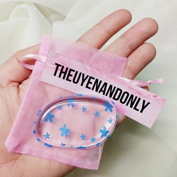 (2) NEW Silicone Sponge Silisponge Make Up Blender - Picture 3 of 7