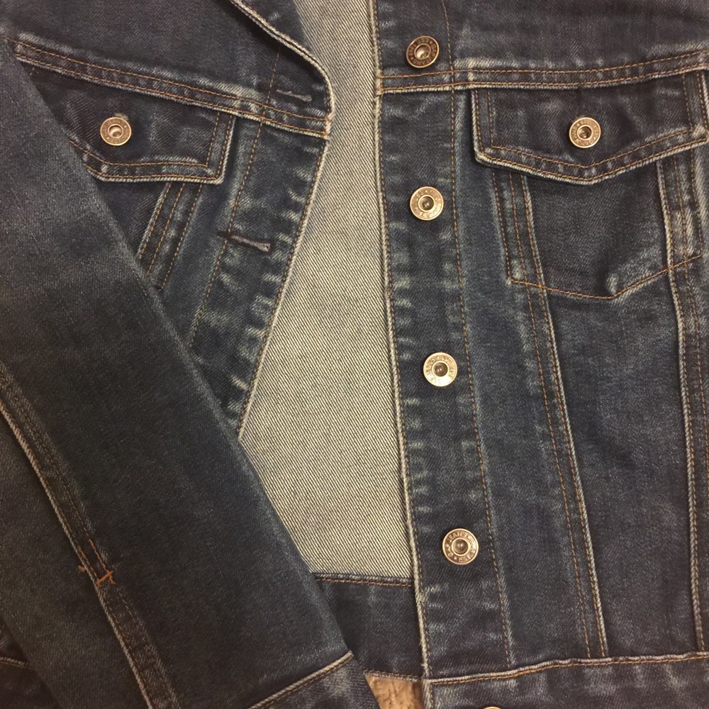 GAP blue jeans jacket. Size: SMALL