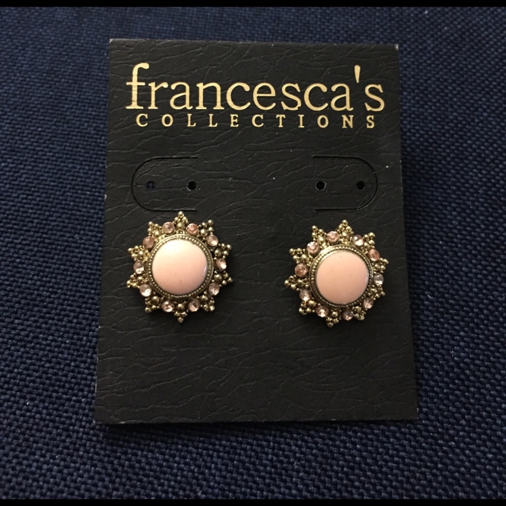 francesca's Vintage Design Starburst Earrings