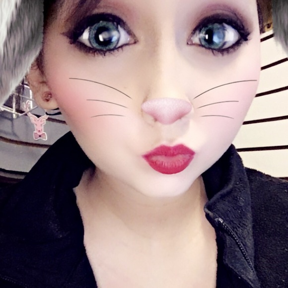 Meet your Posher, Cassidy - Picture 1 of 1