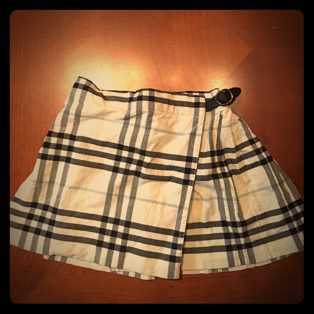 ⭐️ SOLD ⭐️ Burberry girls plaid wrapped skirt
