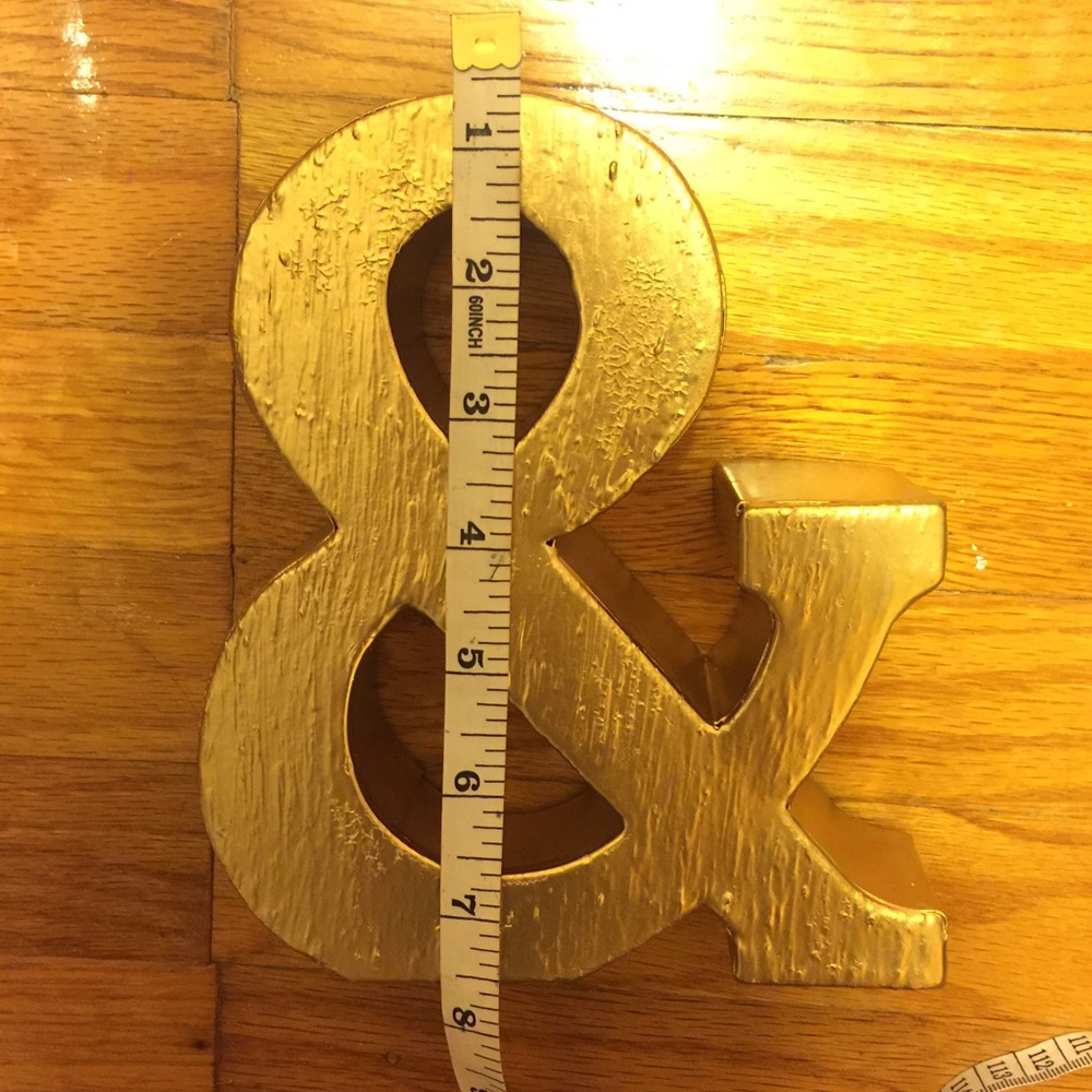"&" SIgn - Picture 2 of 3