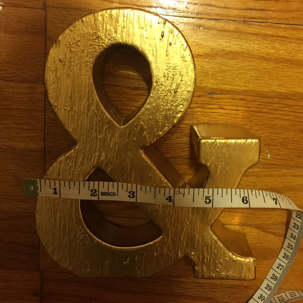 "&" SIgn - Picture 3 of 3