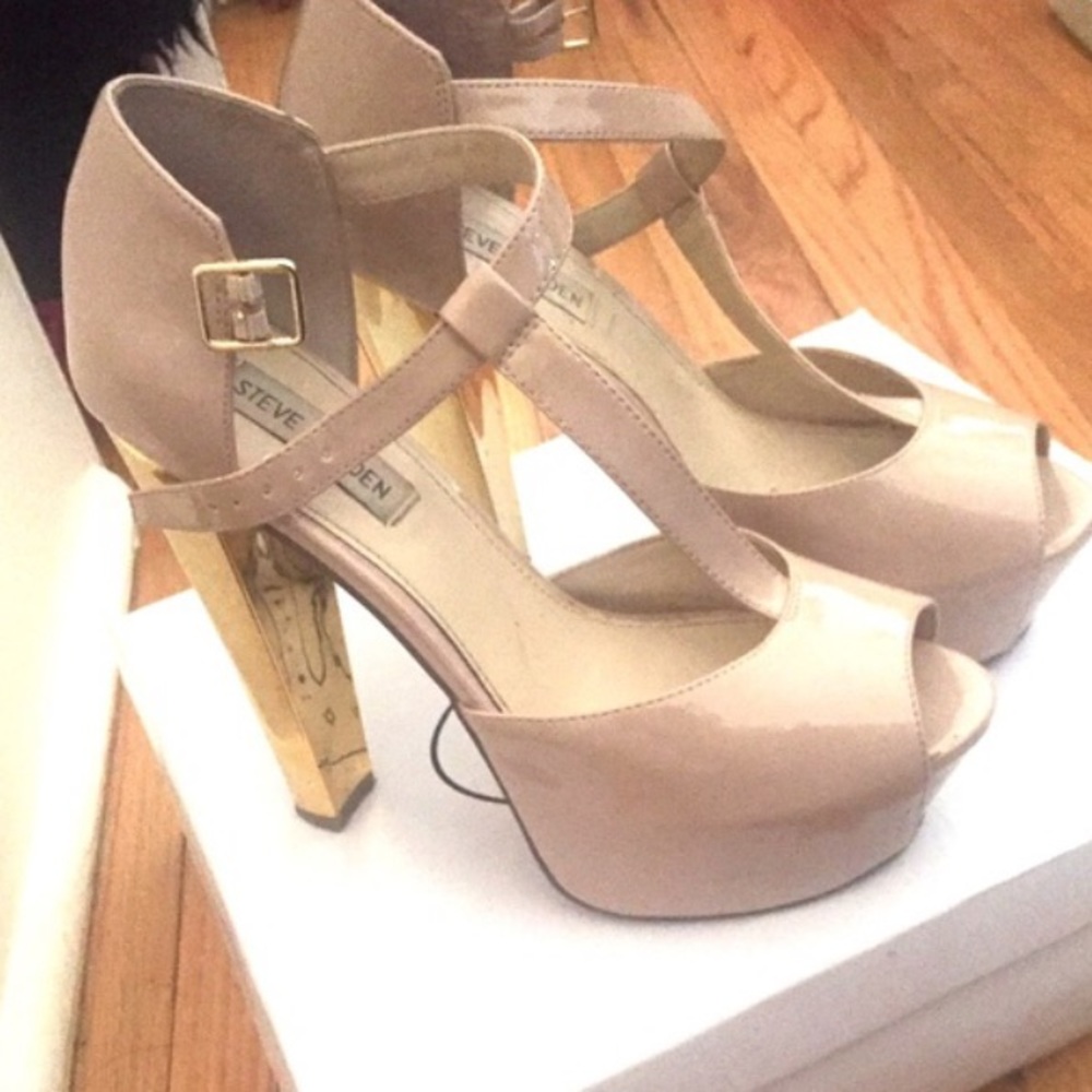 ✨LOWEST✨Steve Madden "Dyvine" Heels