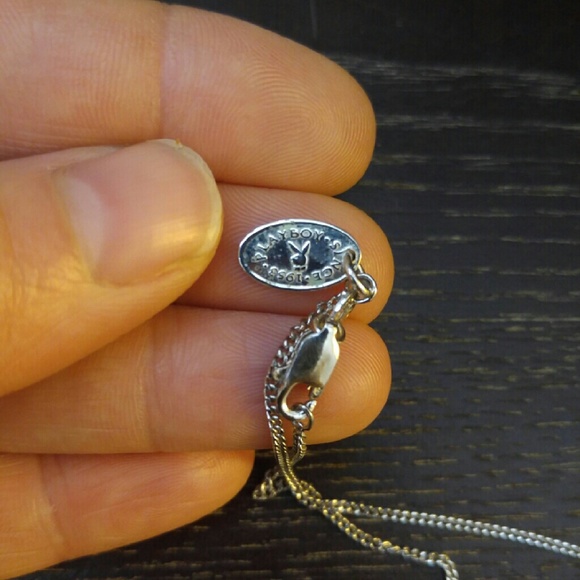 Playmate of the year necklace - Picture 2 of 4