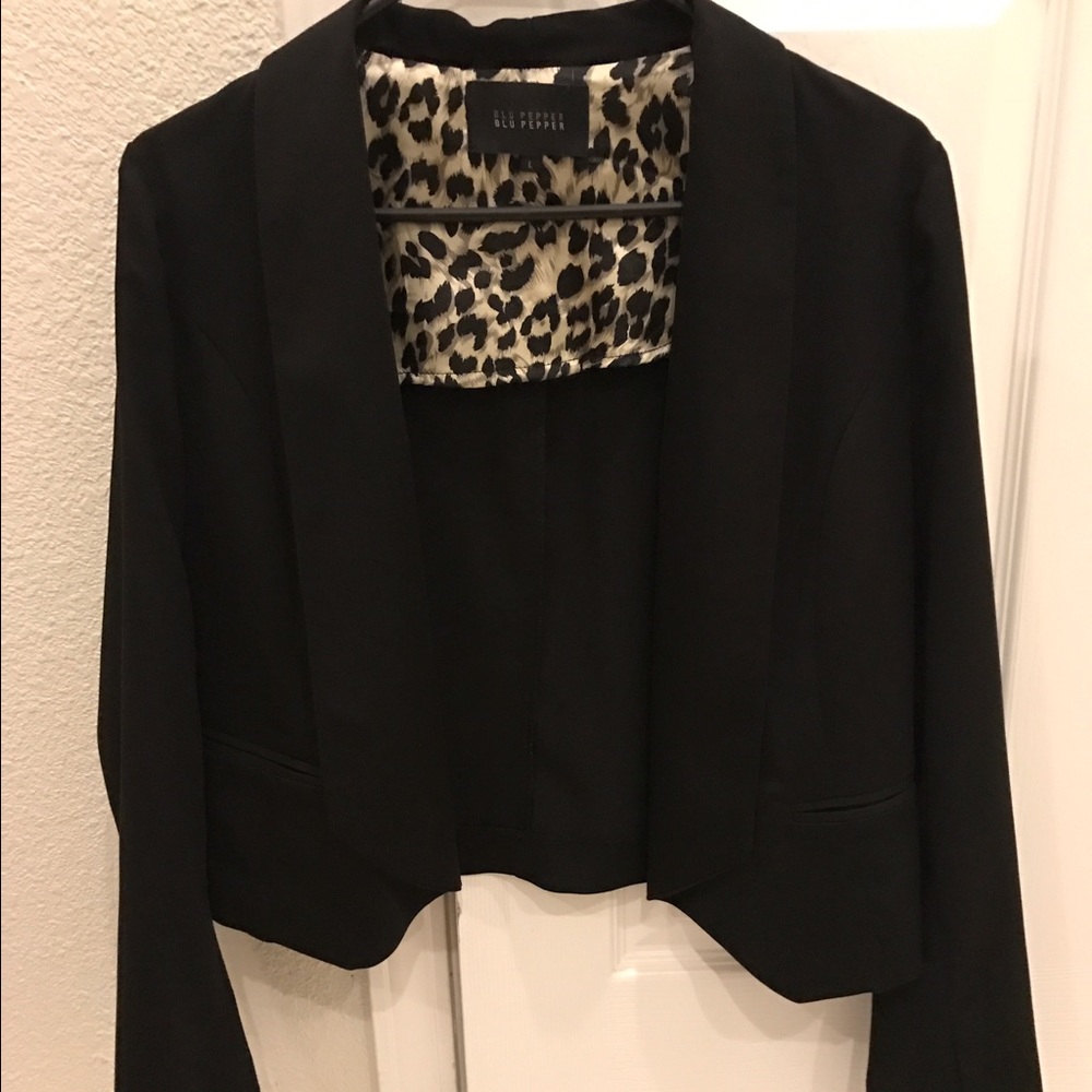 Cropped open front blazer