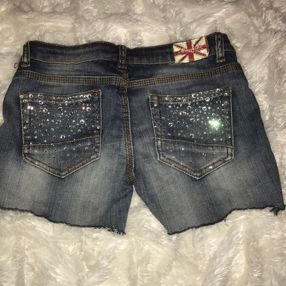 Cute bedazzled cut off jean shorts!