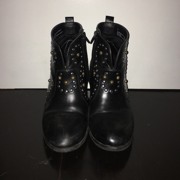 SOLD❌ Studded Booties - Picture 2 of 3