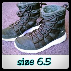 Nike Roshe Run Boots