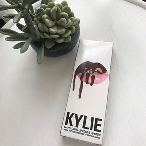 Kylie Leo Lip Kit