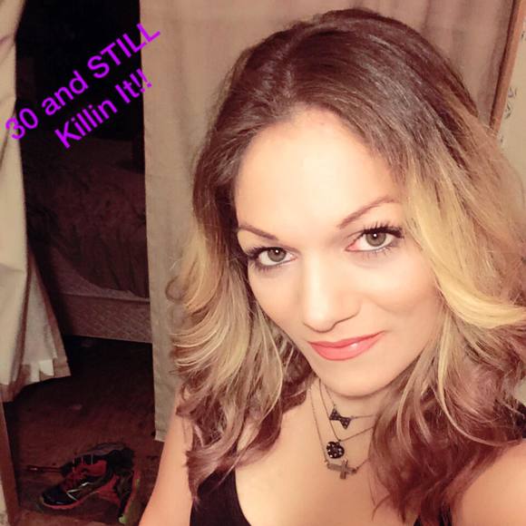 Meet your Posher, Laura - Picture 1 of 1