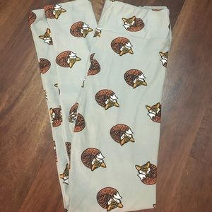 Lularoe sleeping fox OS never worn with tags