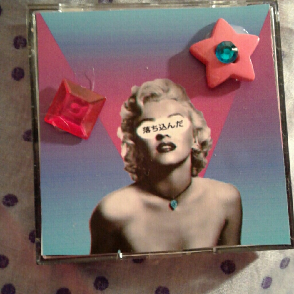 Marilyn Monroe eye shadow compact