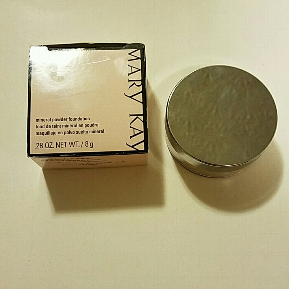 Mary Kay Mineral Powder Foundation beige 1.5
