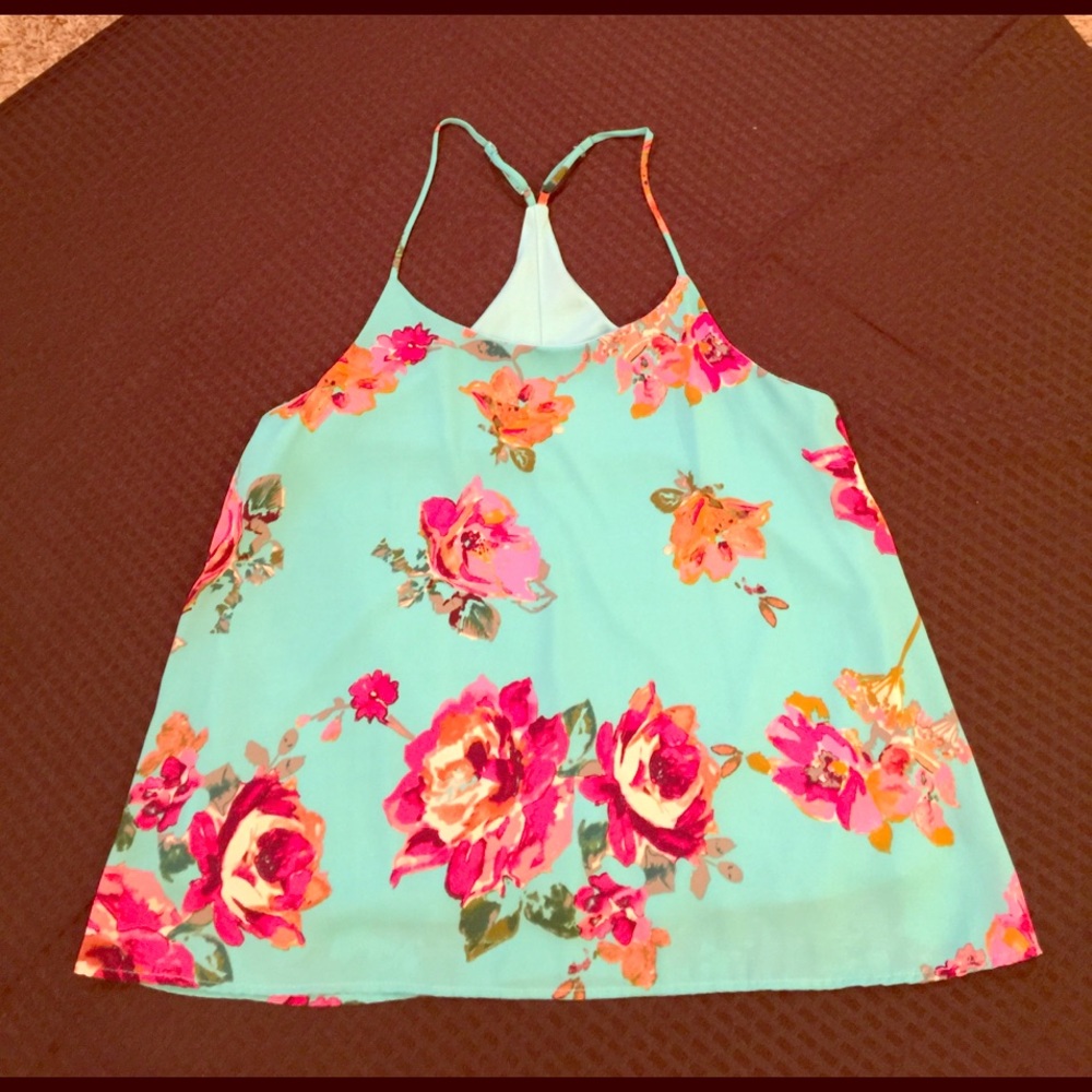 Everly camisole top with floral pattern Sz L
