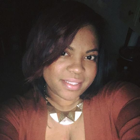 Meet your Posher, Sarah - Picture 1 of 1