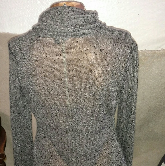 Top - Picture 3 of 4