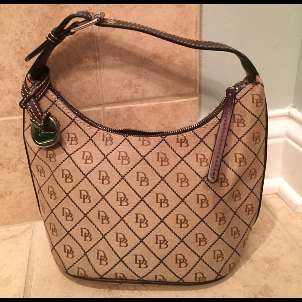 Dooney & Bourke signature purse