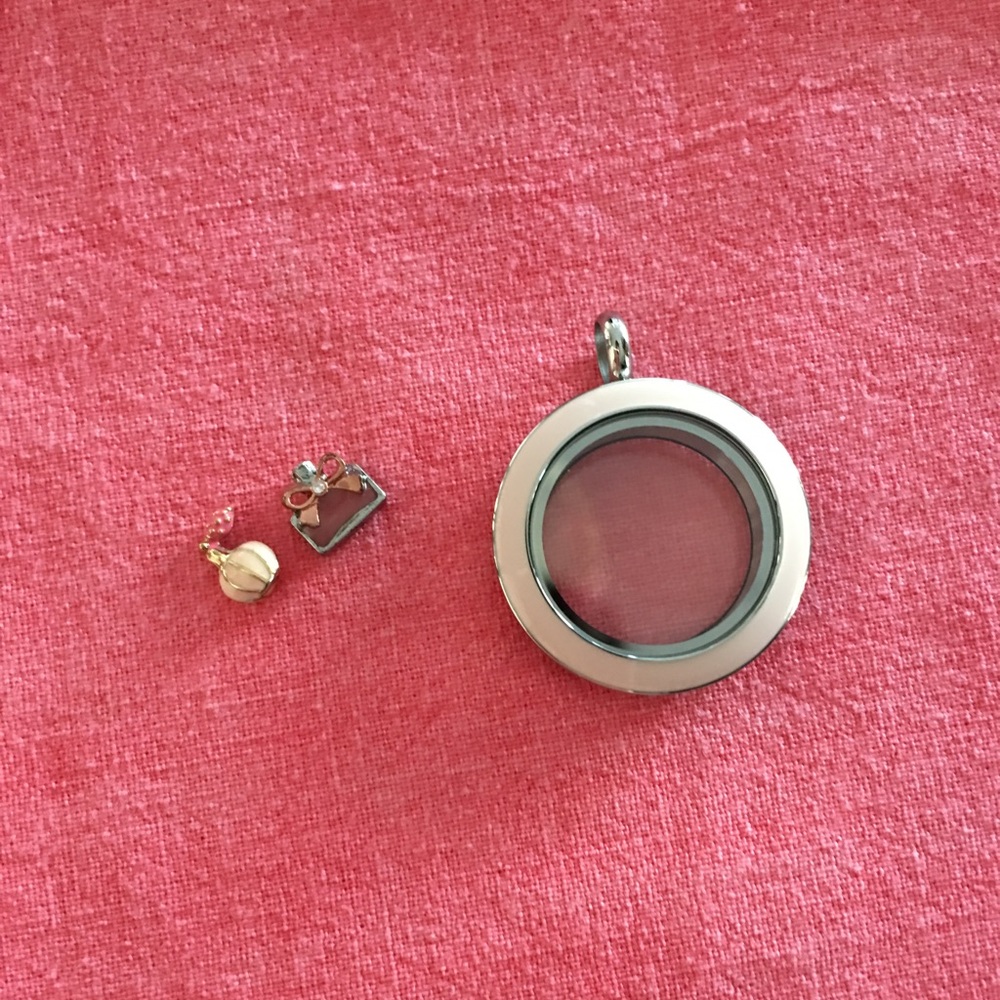 SOLD Origami Owl twist locket & charms-retired!