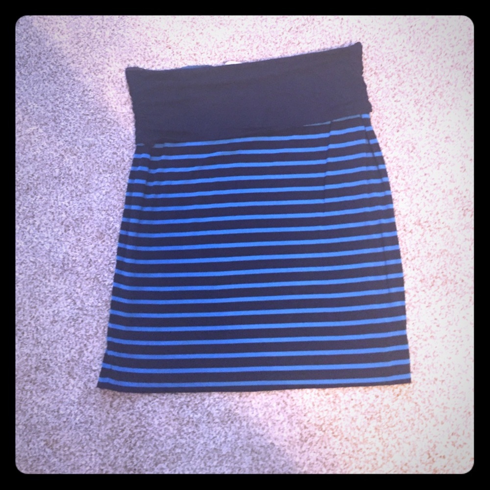 Gap skirt.