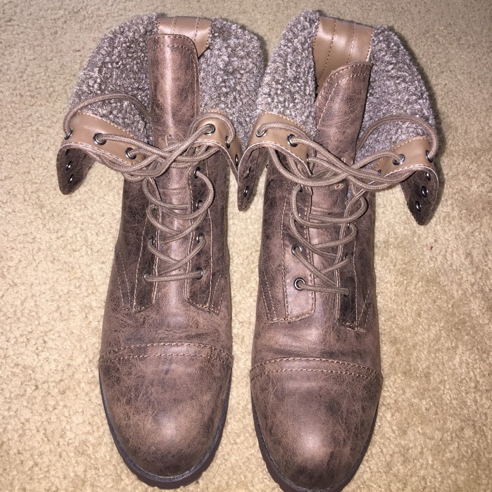 Lace Up Sole Boots