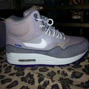 Nike shoes