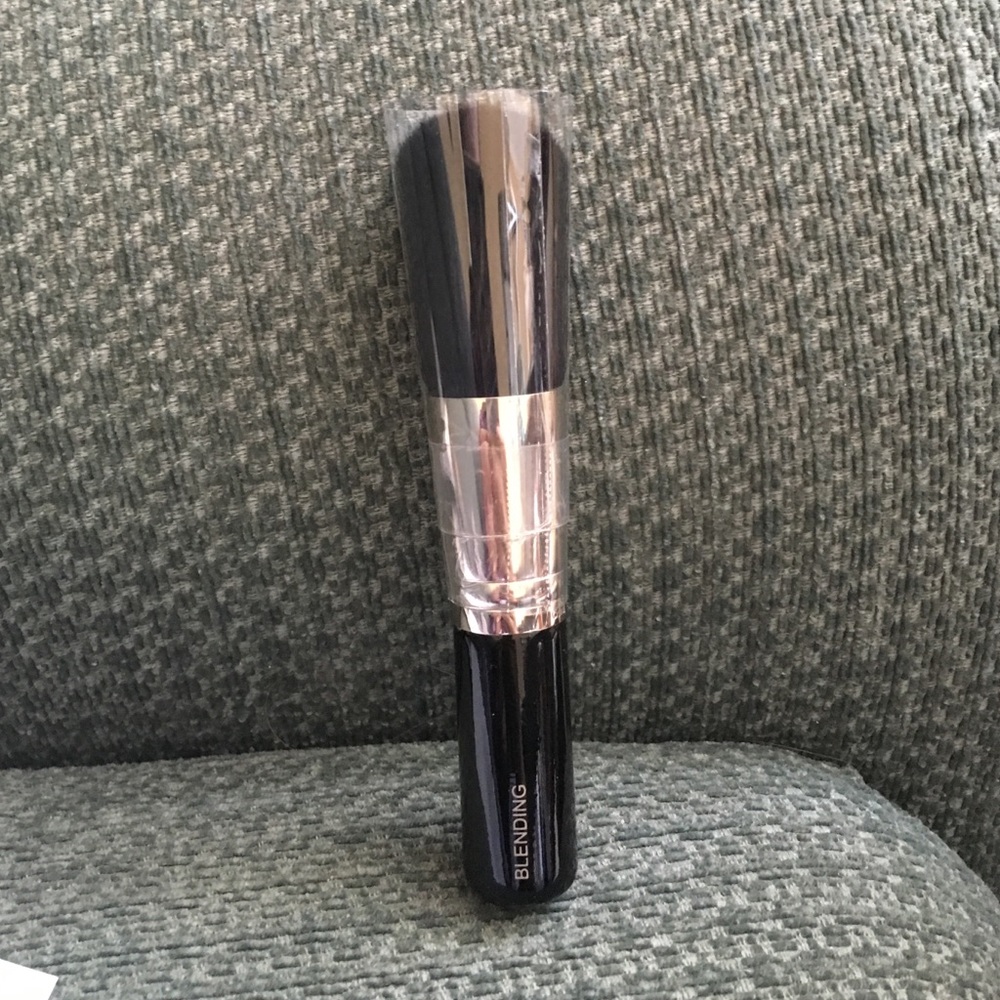 Laura Mercier Blending Brush