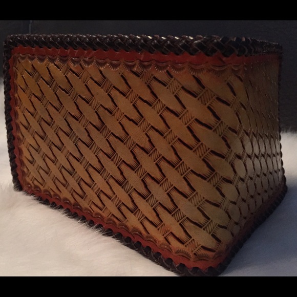 Basket Weave Bifold Wallet - Picture 2 of 4
