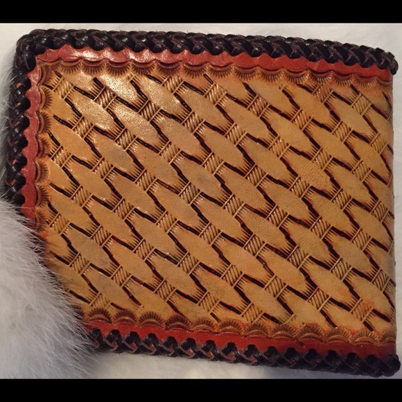 Basket Weave Bifold Wallet - Picture 3 of 4