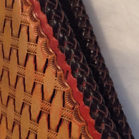 Basket Weave Bifold Wallet - Picture 4 of 4