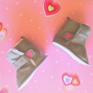 House shoes/slippers