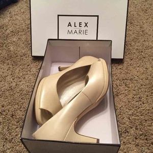 NEW Alex Marie heels Classy- sale need 2 sell